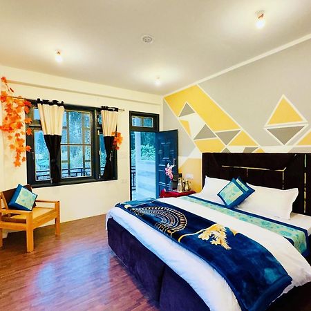 Rare House Hotel Kalgha Екстериор снимка