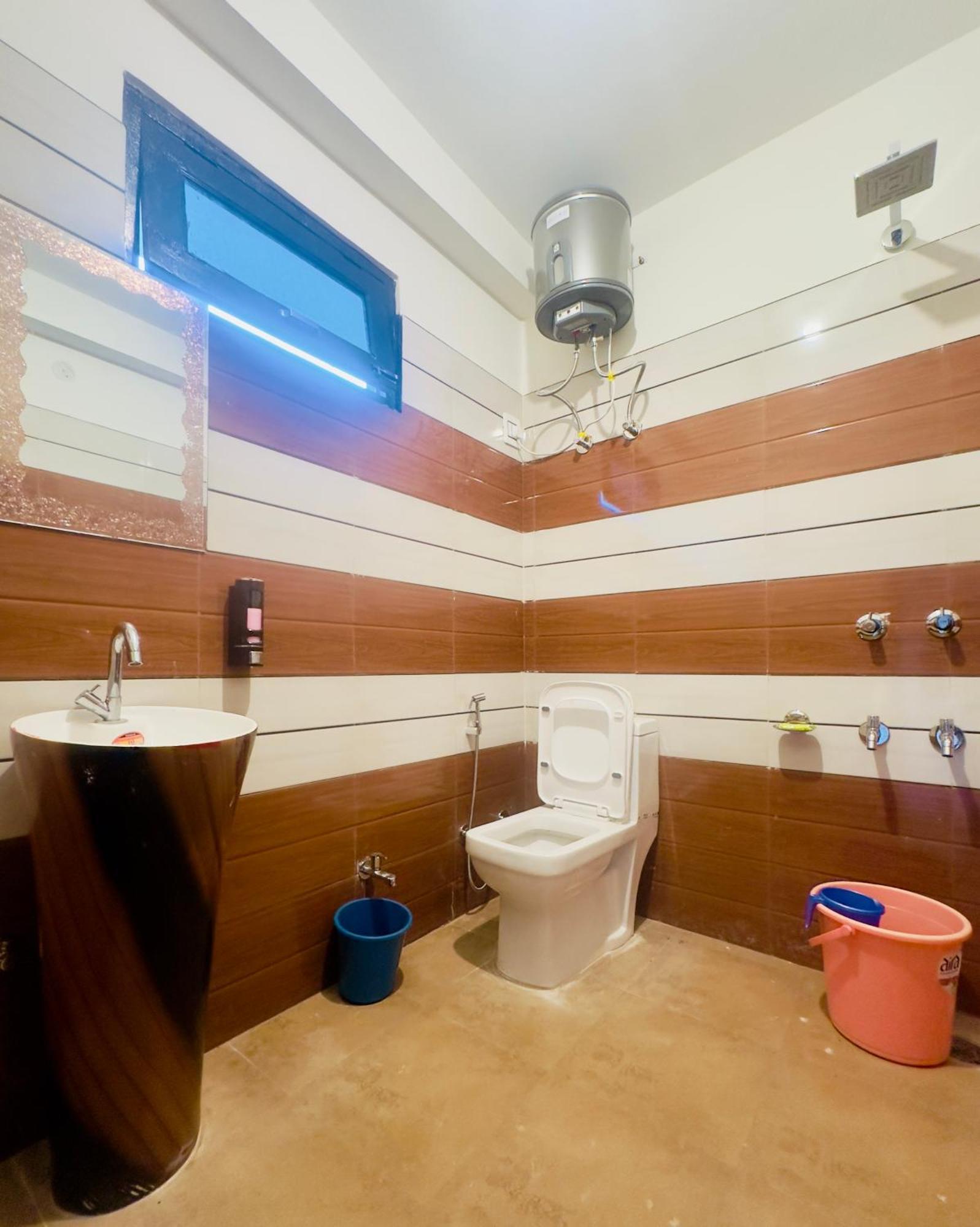 Rare House Hotel Kalgha Екстериор снимка