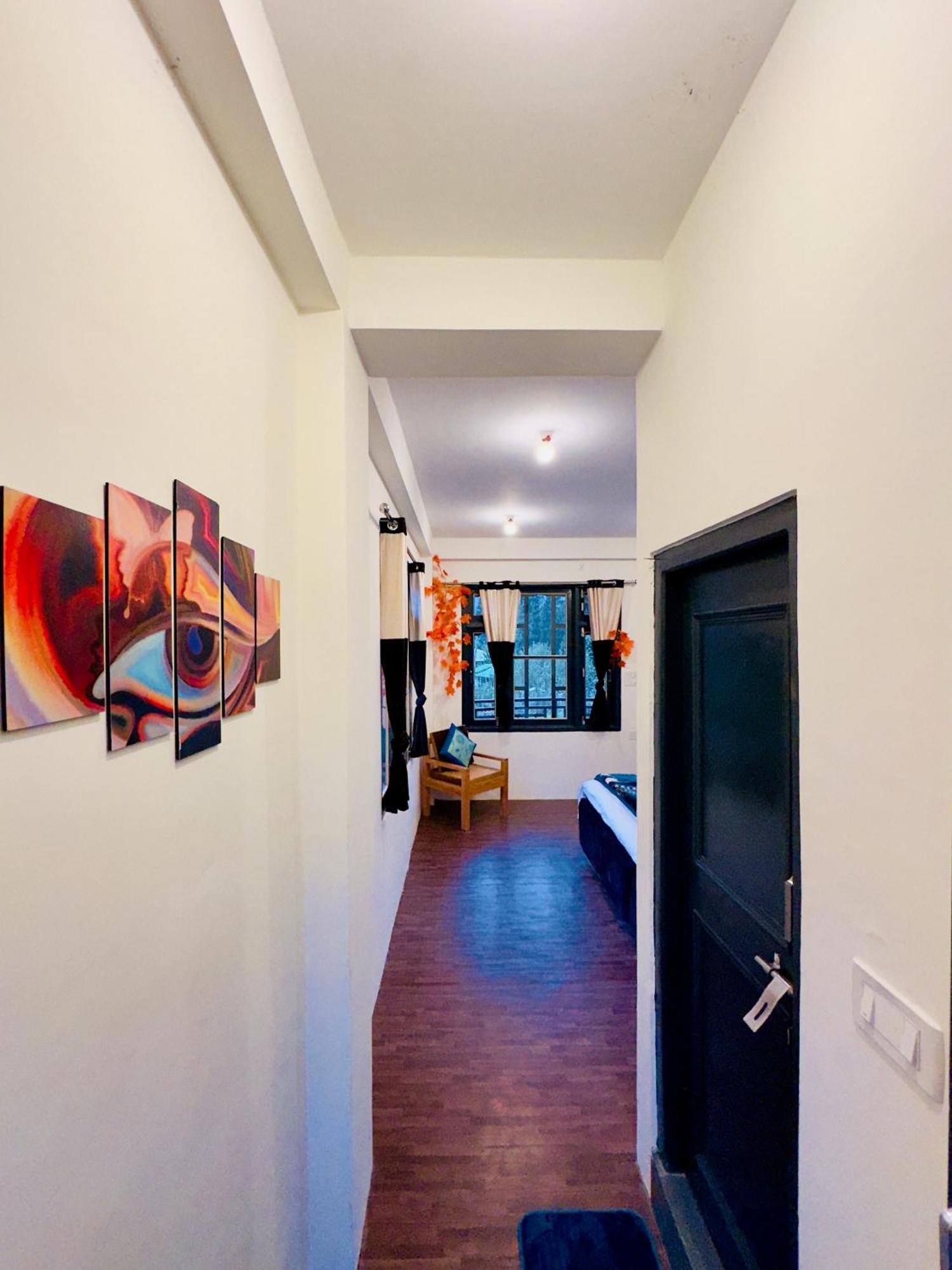 Rare House Hotel Kalgha Екстериор снимка