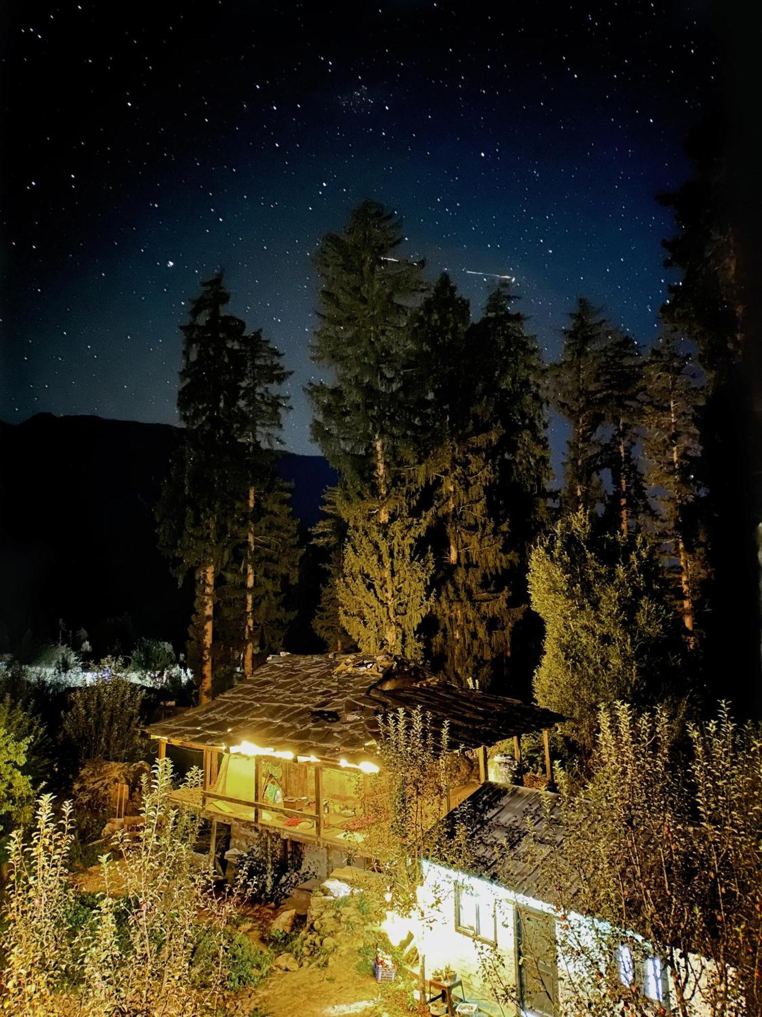 Rare House Hotel Kalgha Екстериор снимка